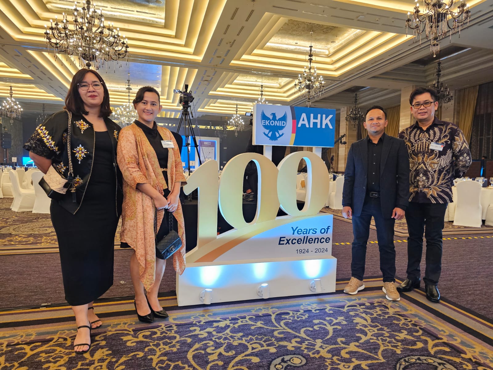 FUMIRA JAGA EKSISTENSI DALAM ACARA EKONID