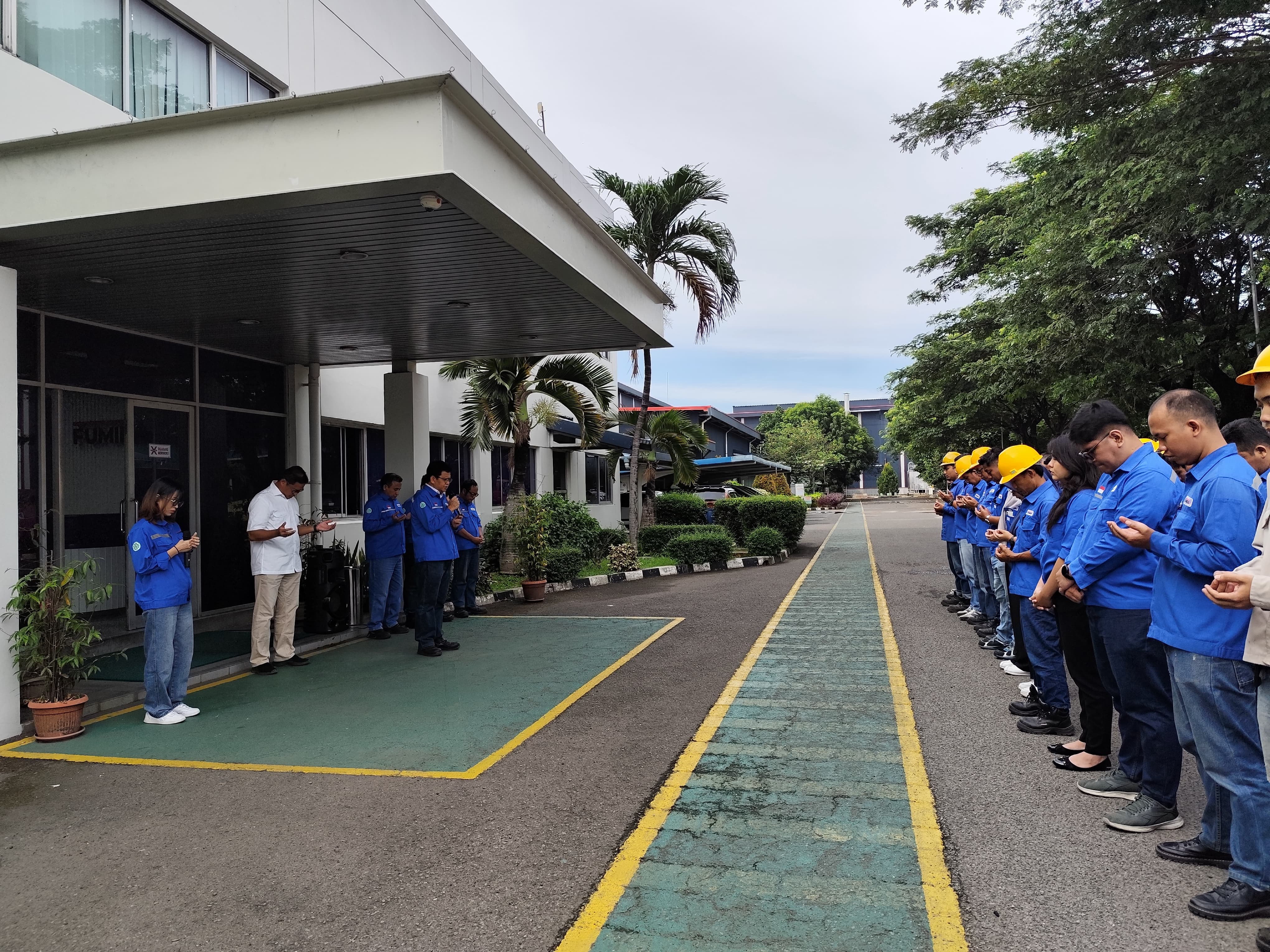 FUMIRA STARTED THE YEAR WITH CROSS-RELIGIOUS PRAYER